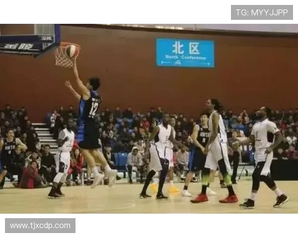 篮球训练中“边线突袭模拟演练”是否适合快速战术体系