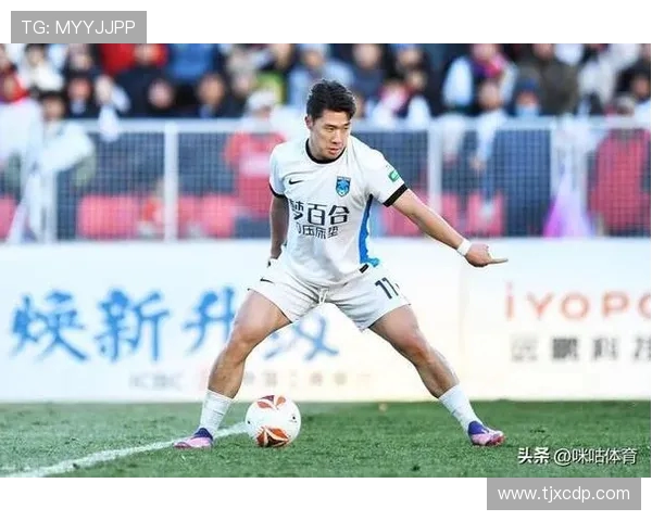 奋进2026陈彬彬正式加盟辽宁铁人足球俱乐部开启新征程