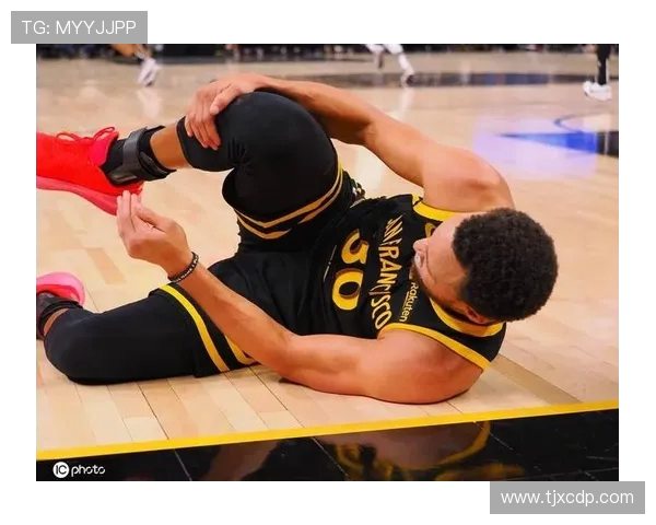 库里右膝伤势复诊在即本赛季将缺席所有奖项评选